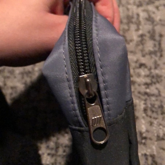 United Light Gray & Blue Accessories Bag - Picture 5 of 5